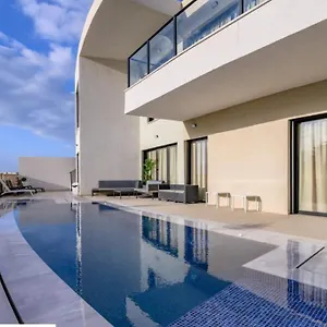 Top-class Luxury Bsamim With Full Sea View Heated Pool !!!! וילה